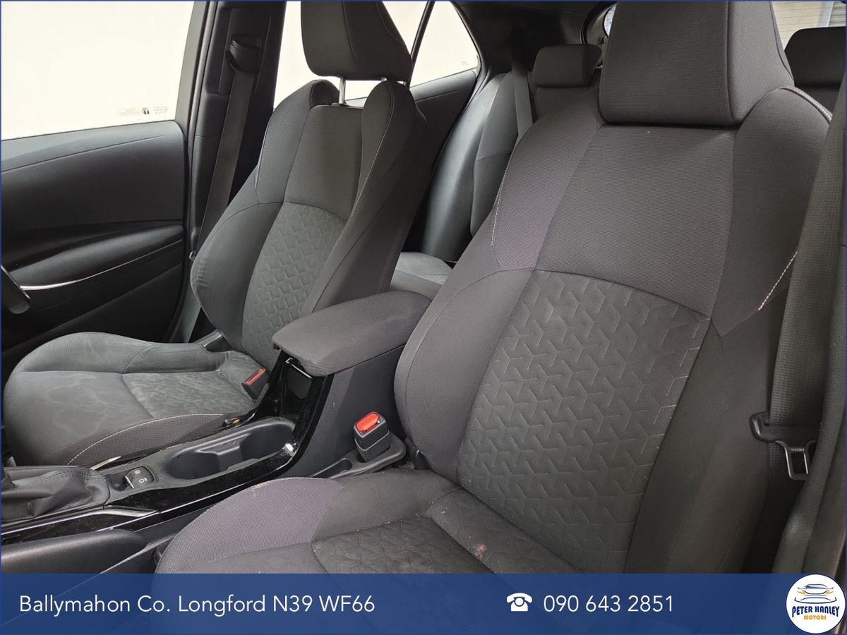 Toyota Corolla Corolla Icon Tech Hev Cvt  Icon Tech  122 VVT-h Auto Start/Stop