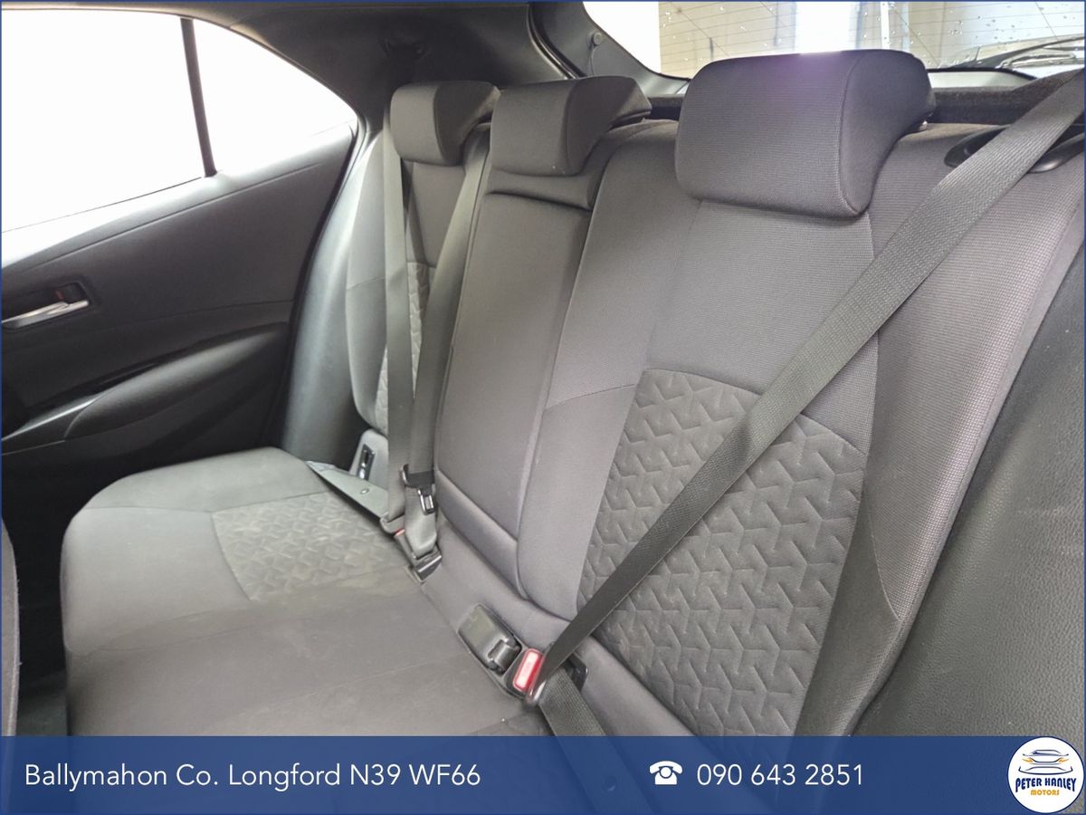 Toyota Corolla Corolla Icon Tech Hev Cvt  Icon Tech  122 VVT-h Auto Start/Stop
