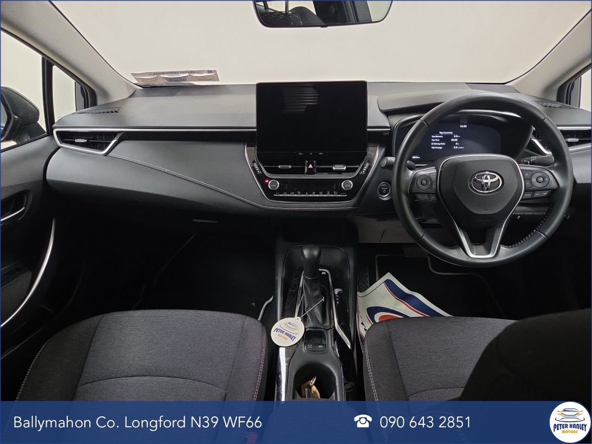 Toyota Corolla 1.8 Hybrid Luna Saloon