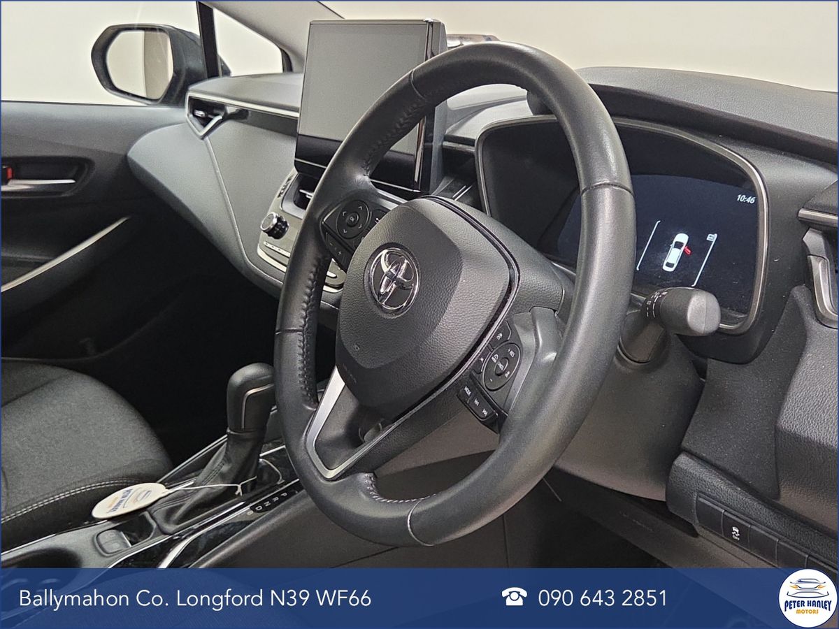Toyota Corolla 1.8 Hybrid Luna Saloon