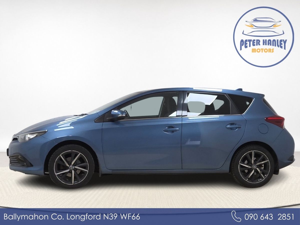 Toyota Auris 1.2 D4-T 5Dr Sol