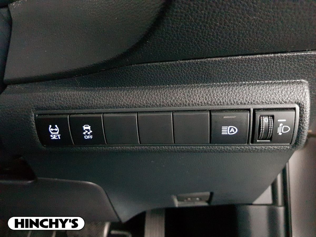 Toyota Toyota Corolla 1.8 Hybrid Luna Saloon