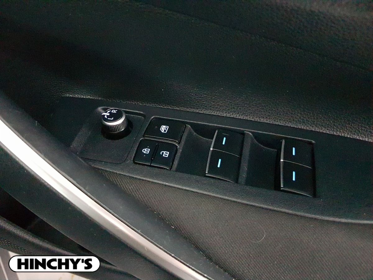 Toyota Toyota Corolla 1.8 Hybrid Luna Saloon