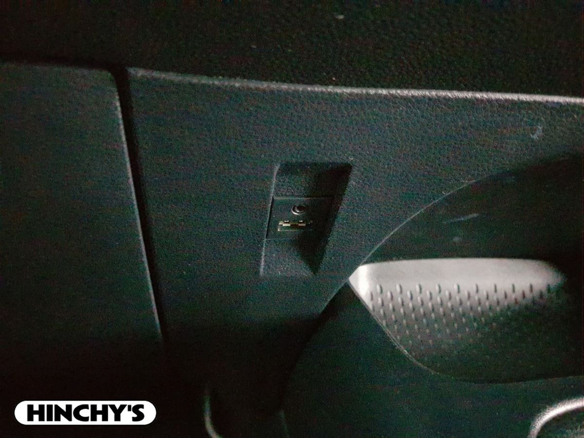 Toyota Toyota Corolla 1.8 Hybrid Luna Saloon