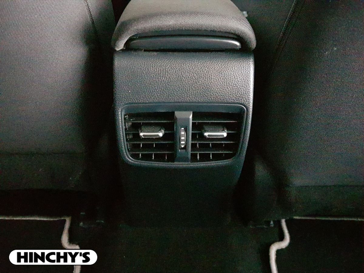 Toyota Toyota Corolla 1.8 Hybrid Luna Saloon