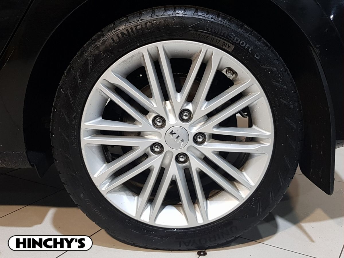 Kia Kia Carens 1.7 EX 7 SEATER