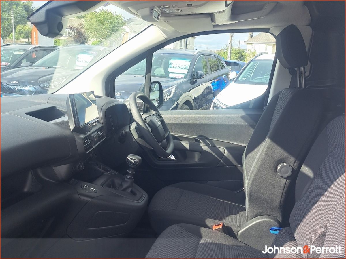 Opel Combo Komfort 2300 L2H1 1.5 (100PS)