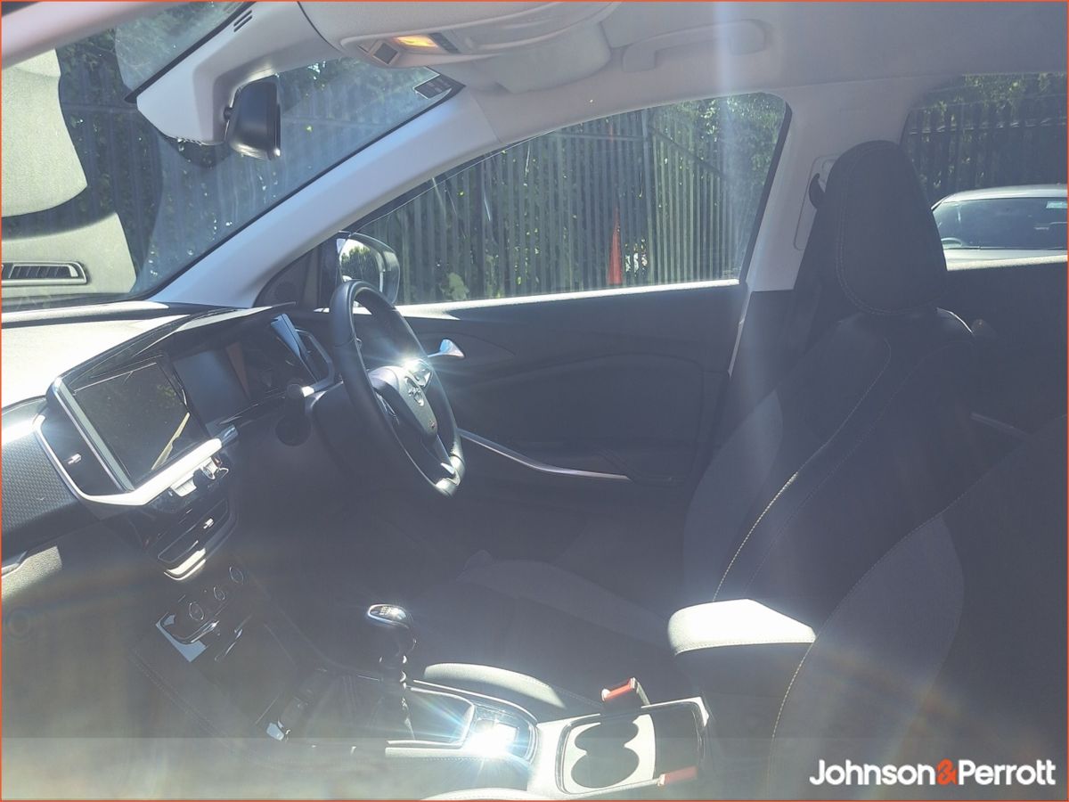 Opel Grandland GRANDLAND X MY21-SRI-1.2 130BHP