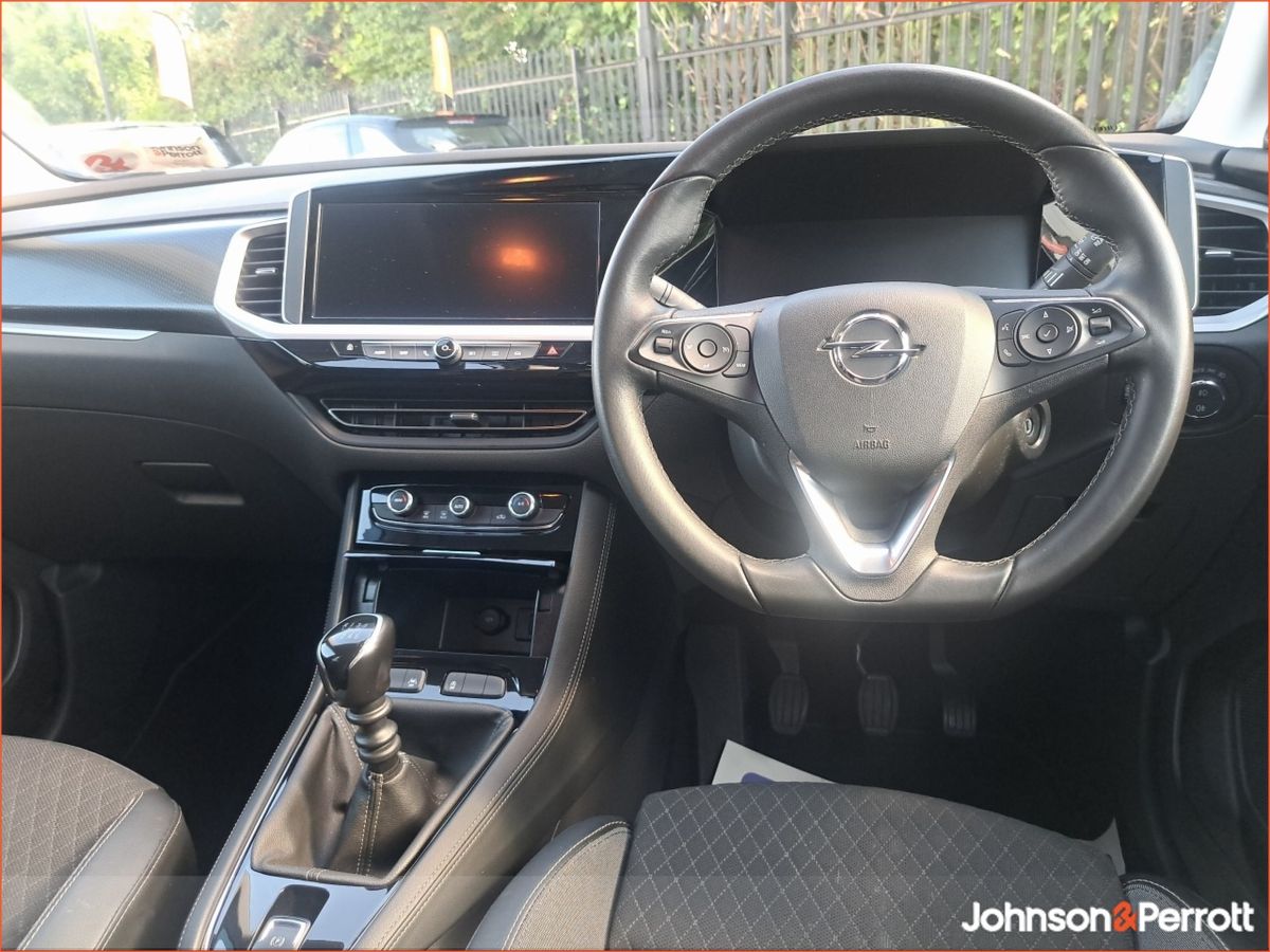 Opel Grandland GRANDLAND X MY21-SRI-1.2 130BHP