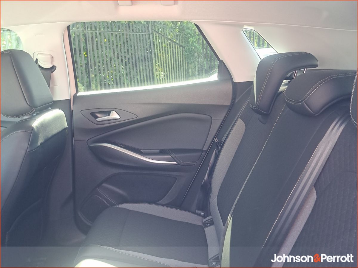 Opel Grandland GRANDLAND X MY21-SRI-1.2 130BHP