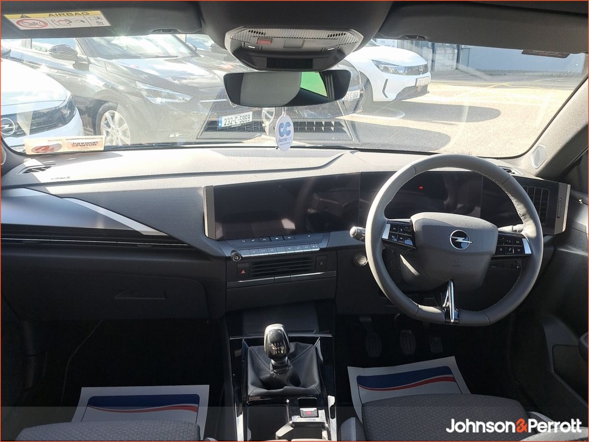 Opel Astra Elegance 1.2 130hp 6-speed manual MY25