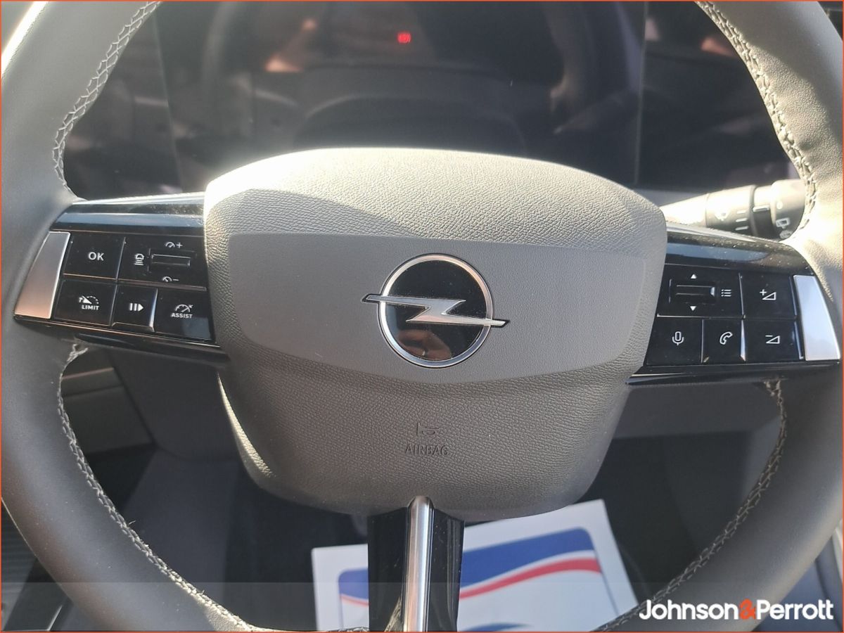 Opel Astra Elegance 1.2 130hp 6-speed manual MY25