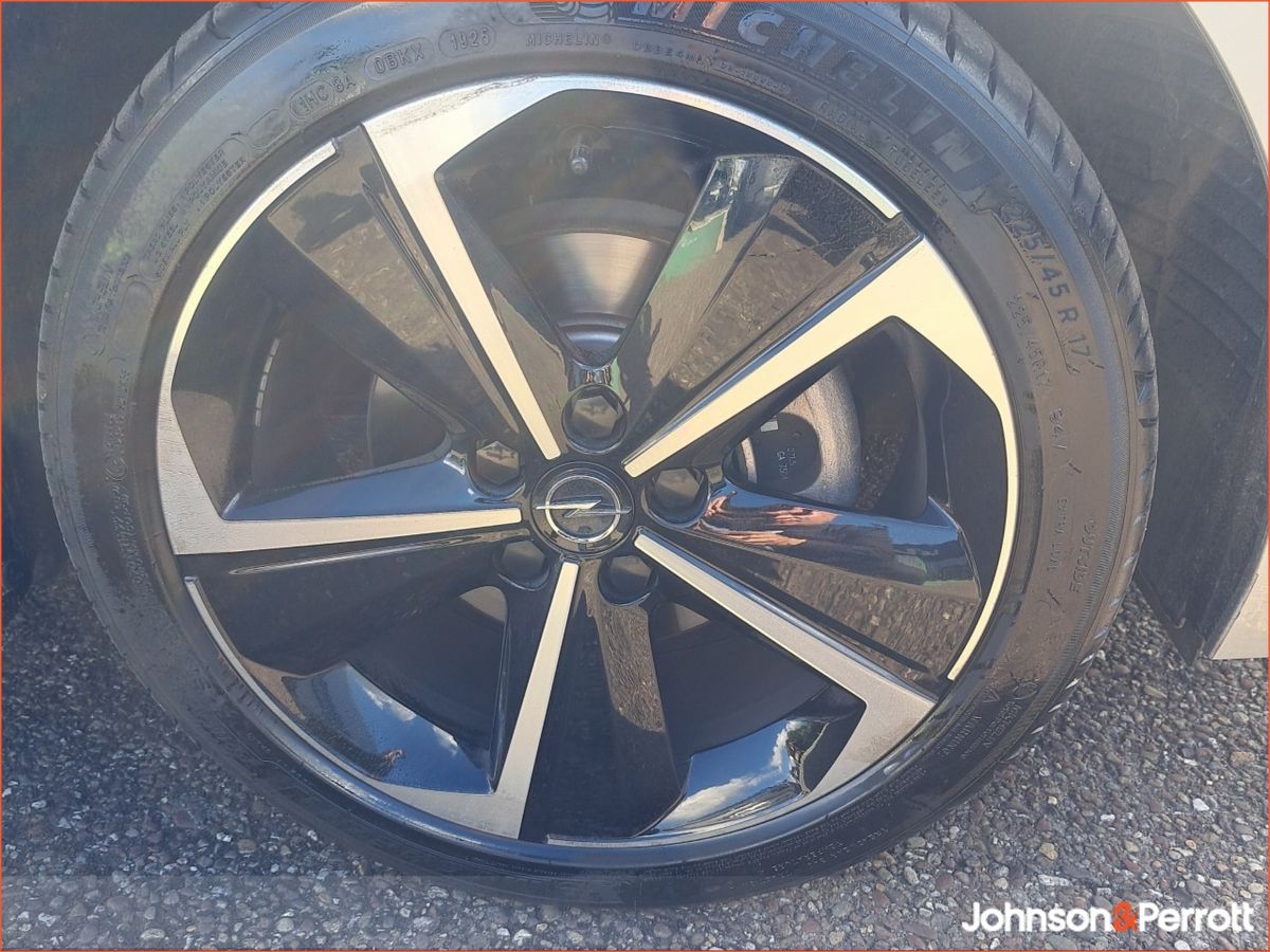 Opel Astra Elegance 1.2 130hp 6-speed manual MY25