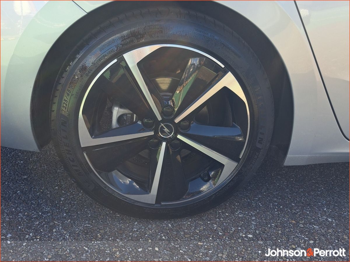 Opel Astra Elegance 1.2 130hp 6-speed manual MY25