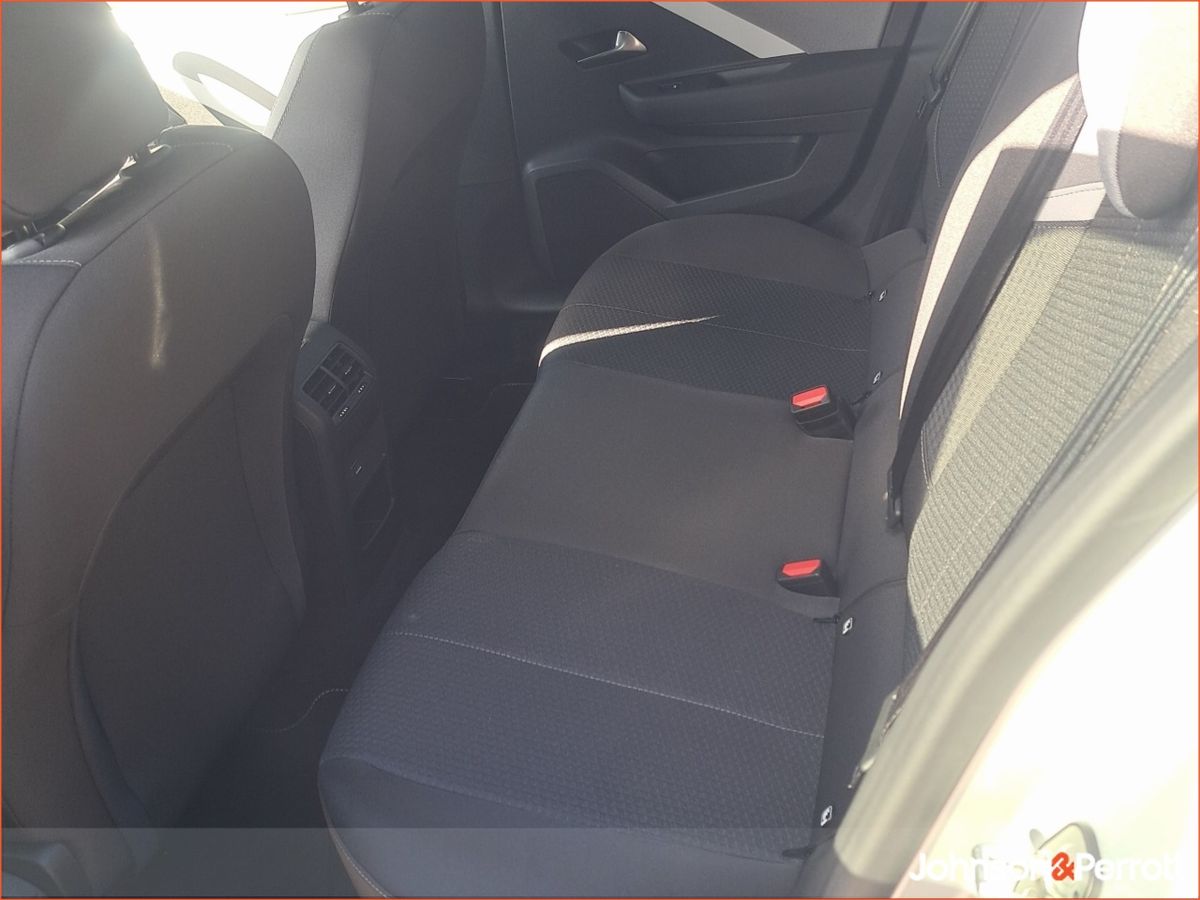 Opel Astra Elegance 1.2 130hp 6-speed manual MY25