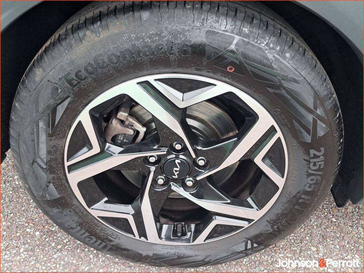 Kia Sportage K2 Diesel WAS €37,900 NOW €33,900 SAVE €4,000