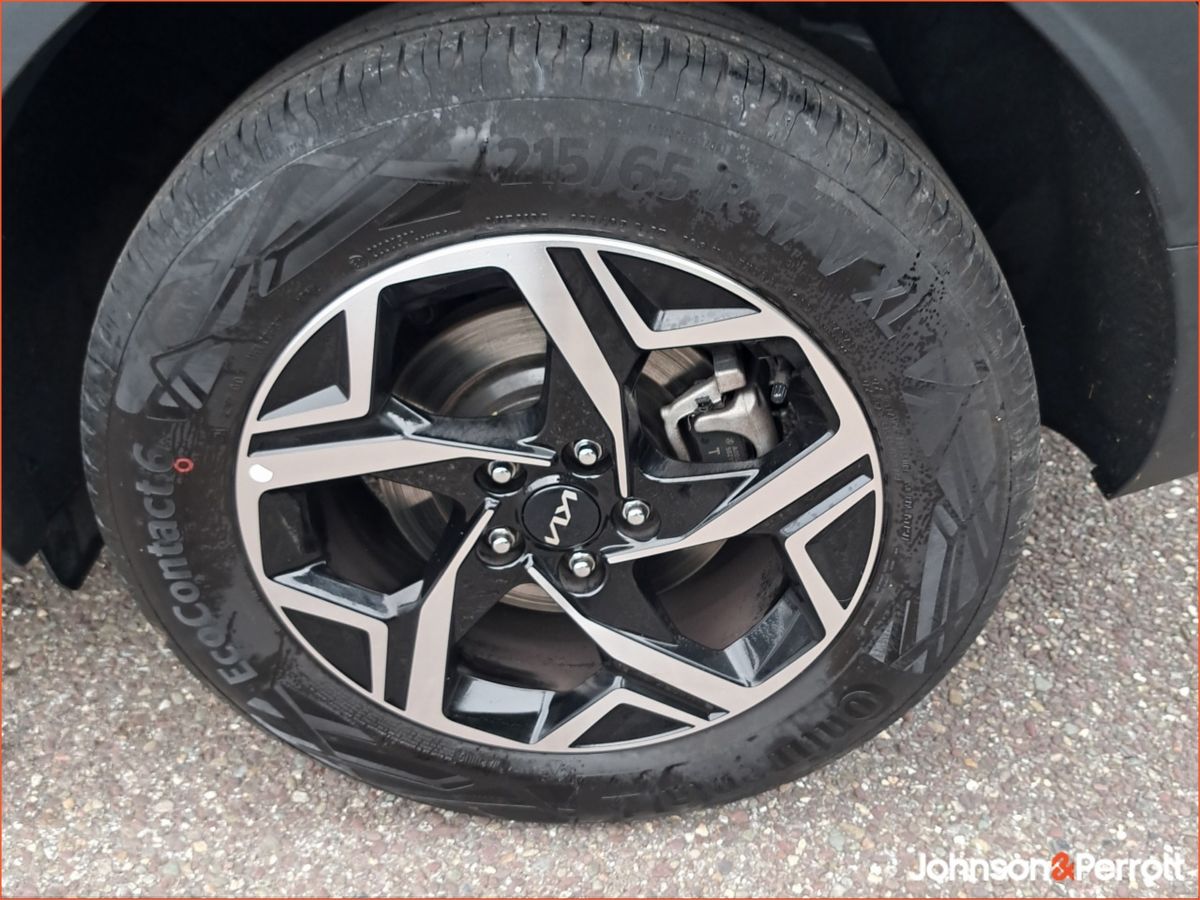 Kia Sportage K2 Diesel WAS €37,900 NOW €33,900 SAVE €4,000