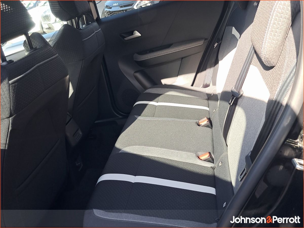 Opel Frontera Hybrid 1.2 GS 136HP