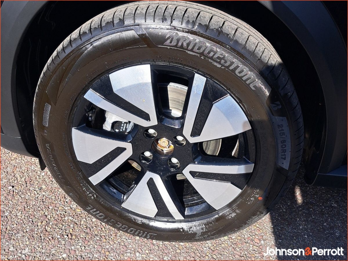 Opel Frontera Hybrid 1.2 GS 136HP