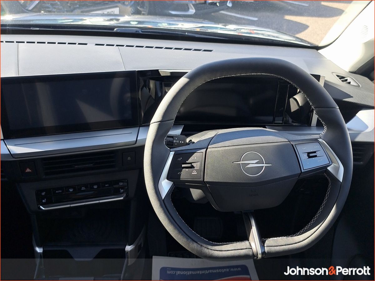 Opel Frontera Hybrid 1.2 GS 136HP