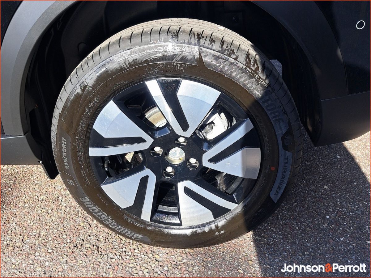 Opel Frontera Hybrid 1.2 GS 136HP