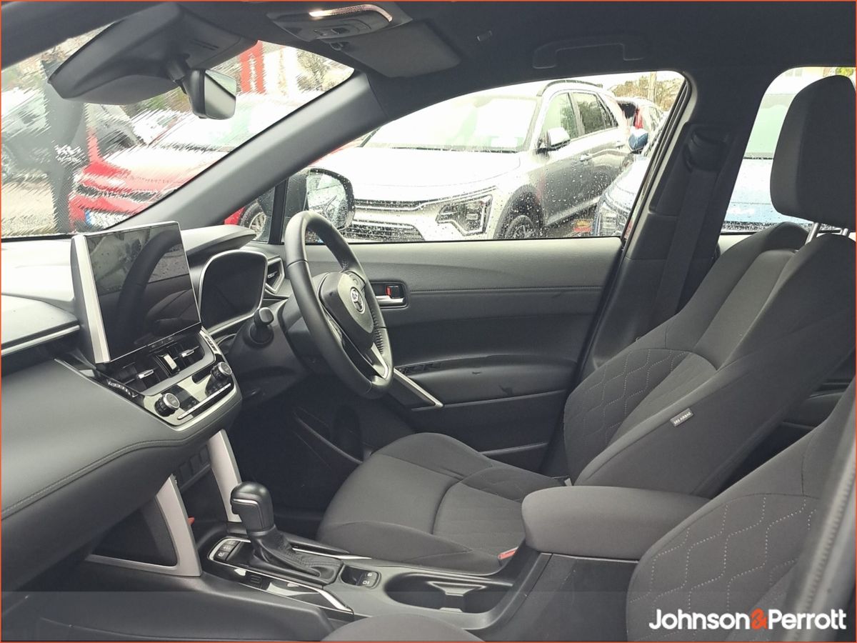 Toyota Corolla 1.8 Hybrid Luna Hatchback