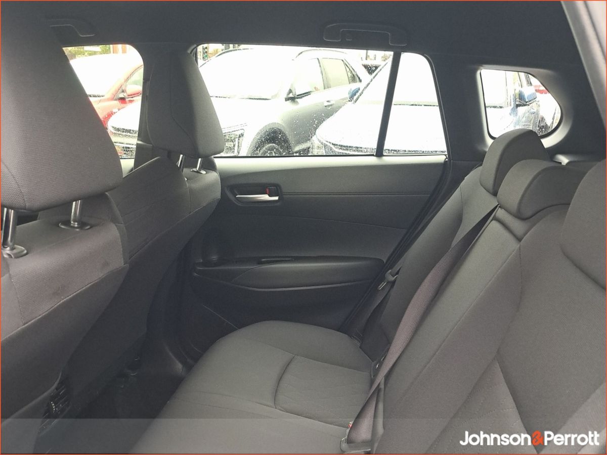 Toyota Corolla 1.8 Hybrid Luna Hatchback