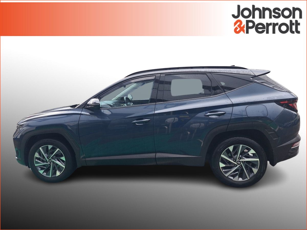 Hyundai Tucson 2WD Executive w.2 Tone Roof