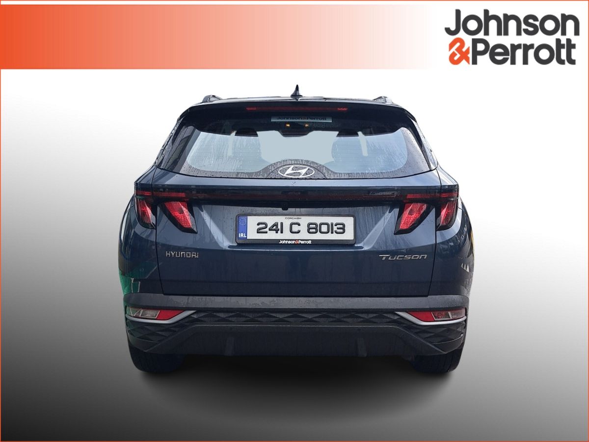 Hyundai Tucson 2WD Executive w.2 Tone Roof