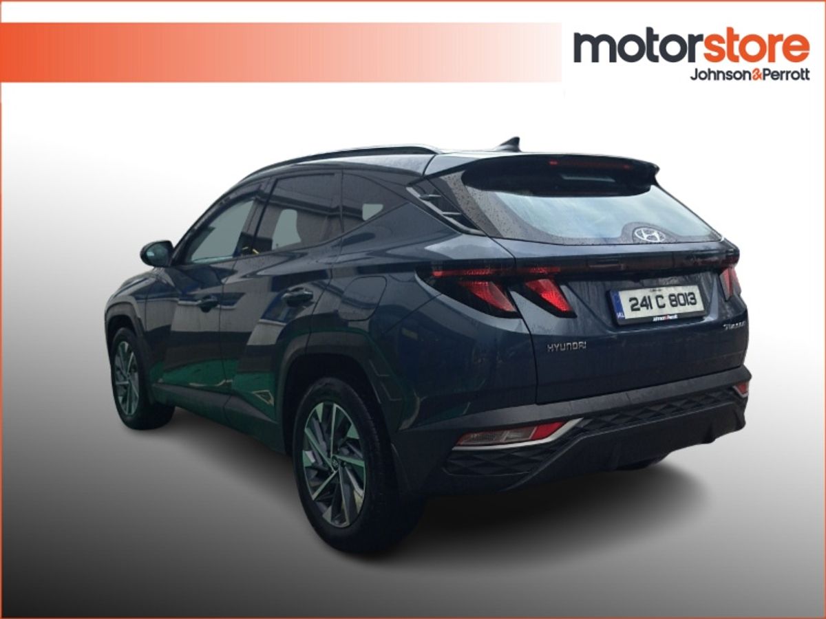 Hyundai Tucson 2WD Executive w.2 Tone Roof