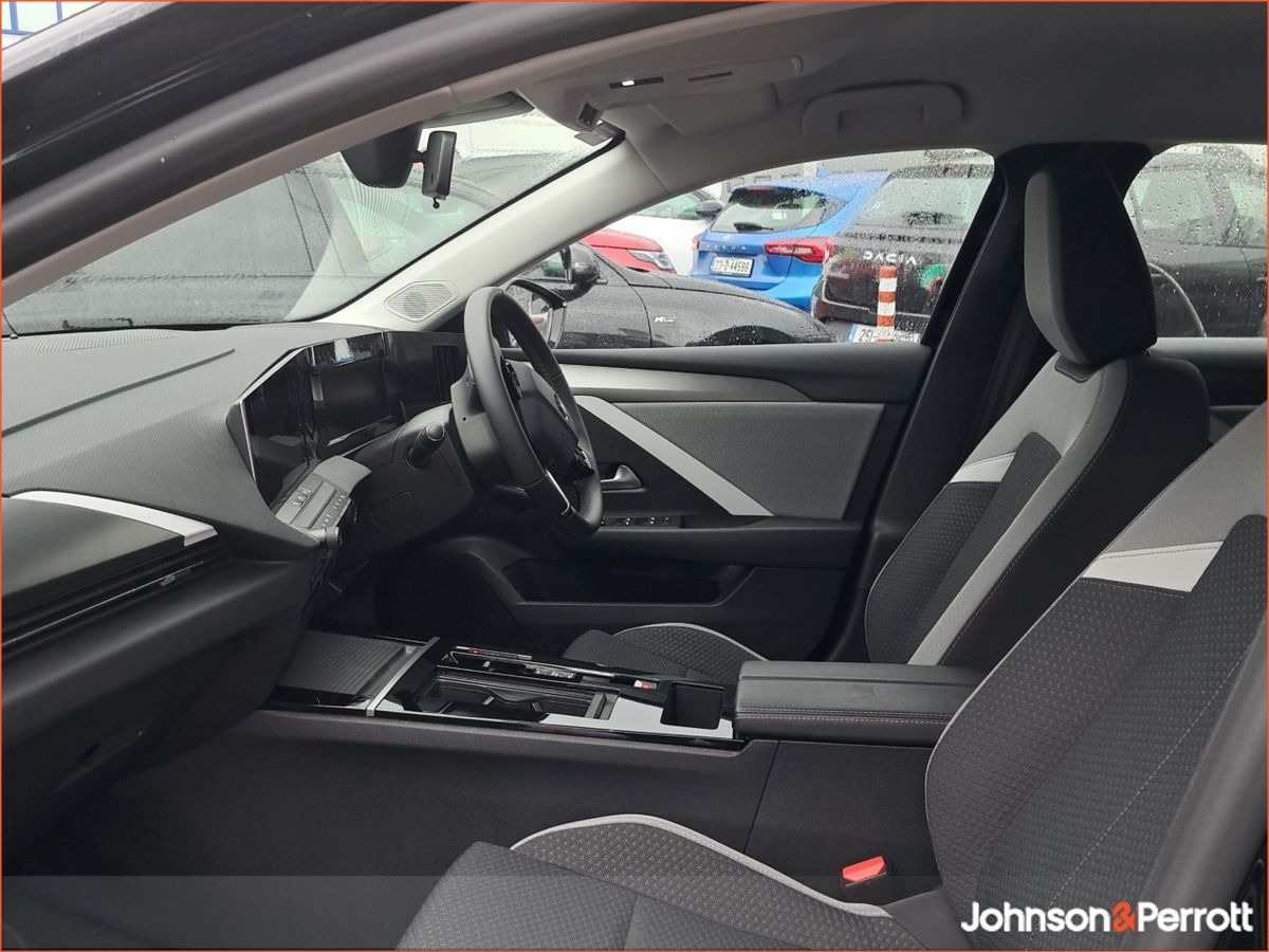 Opel Astra SC 54KWh EV 155PS