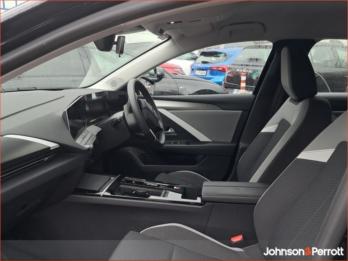 Opel Astra SC 54KWh EV 155PS