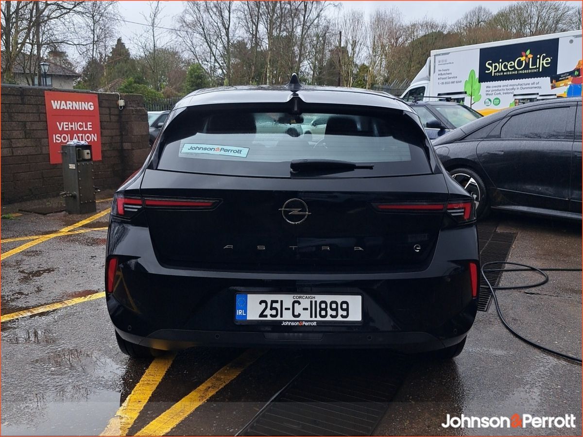 Opel Astra SC 54KWh EV 155PS