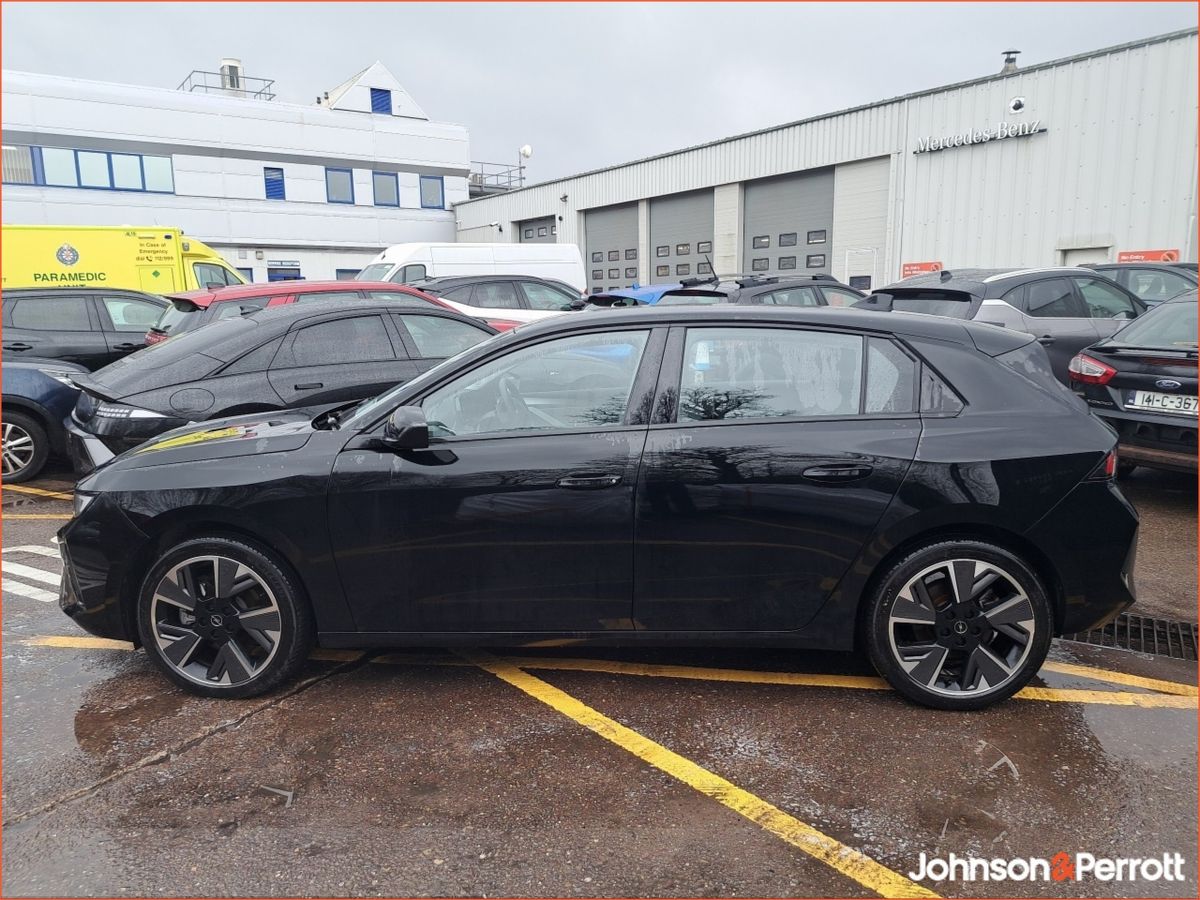 Opel Astra SC 54KW WAS €29,900 NOW €26,900 SAVE €3,000