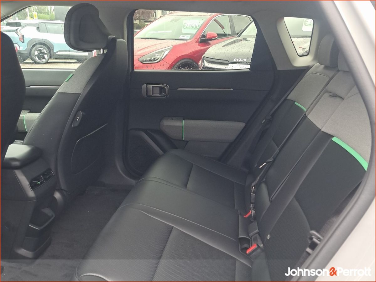 Kia EV4 EV4 5 HB EARTH K3 LR 5DR AUTO