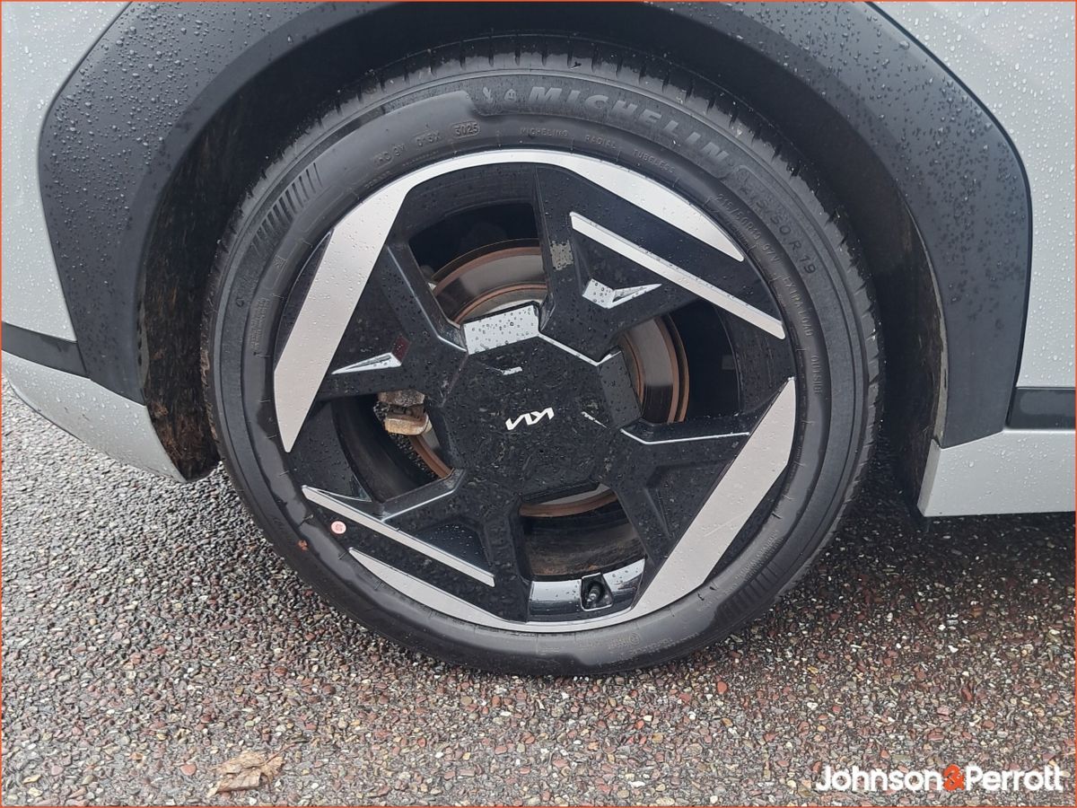 Kia EV4 EV4 5 HB EARTH K3 LR 5DR AUTO