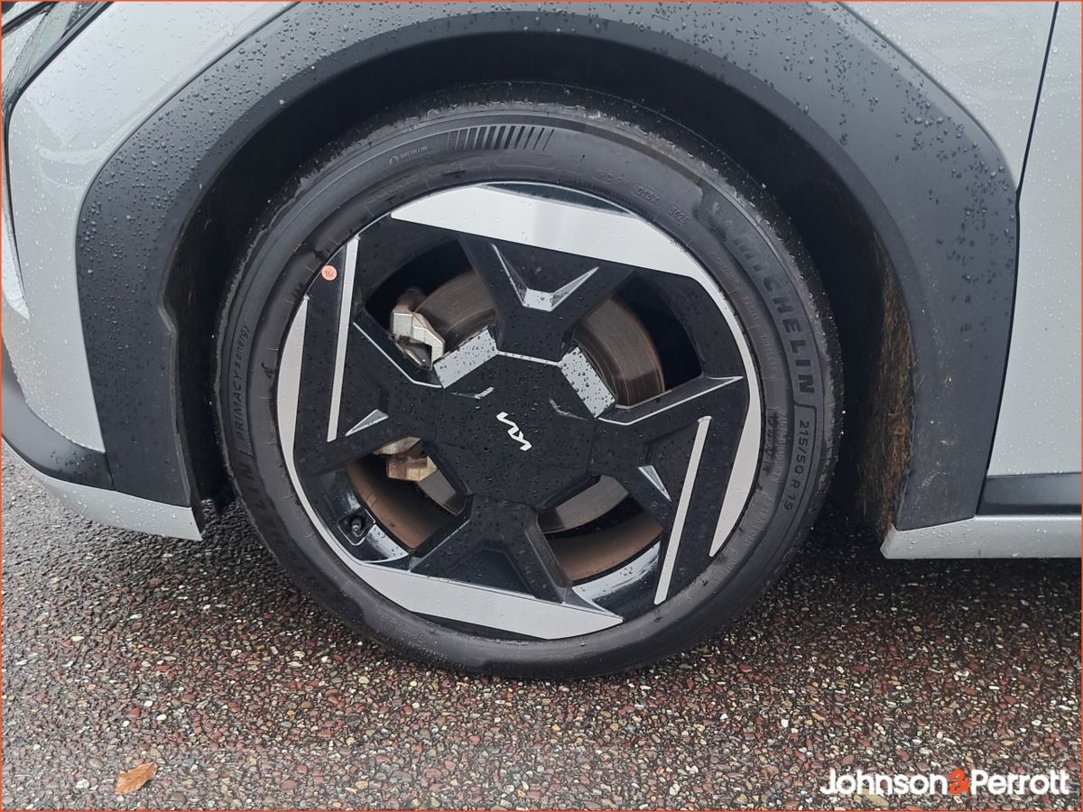 Kia EV4 EV4 5 HB EARTH K3 LR 5DR AUTO