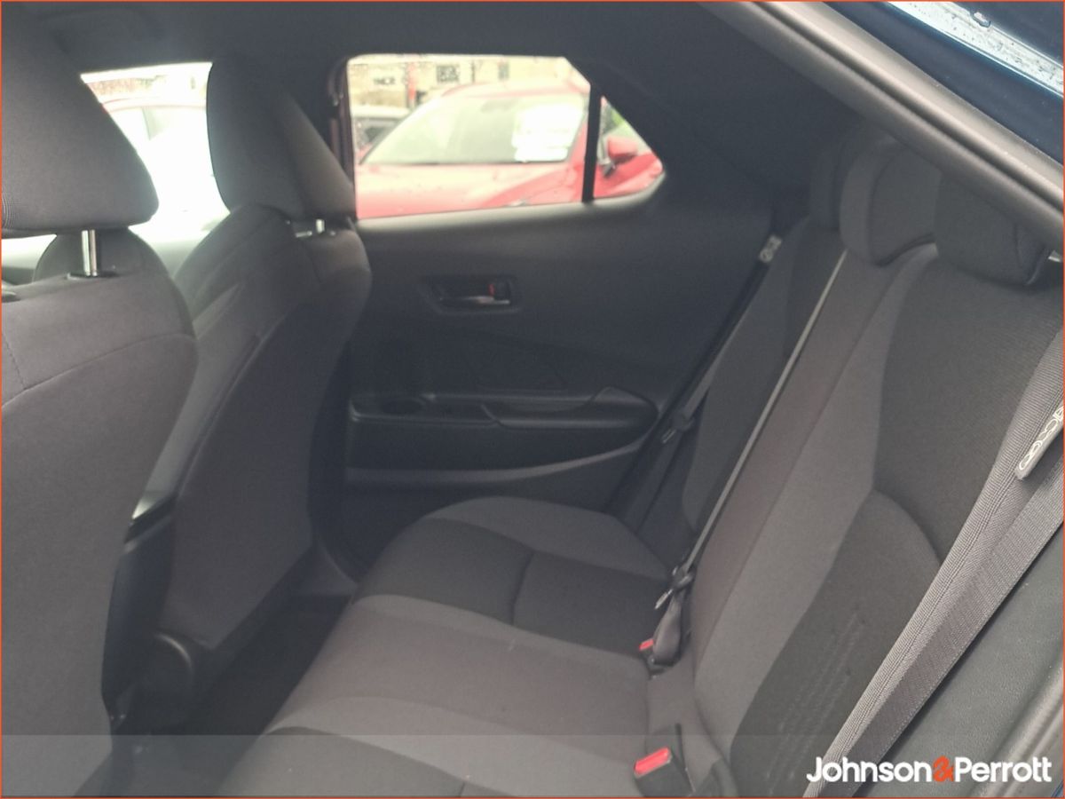 Toyota C-HR 1.8 HYBRID SPORT