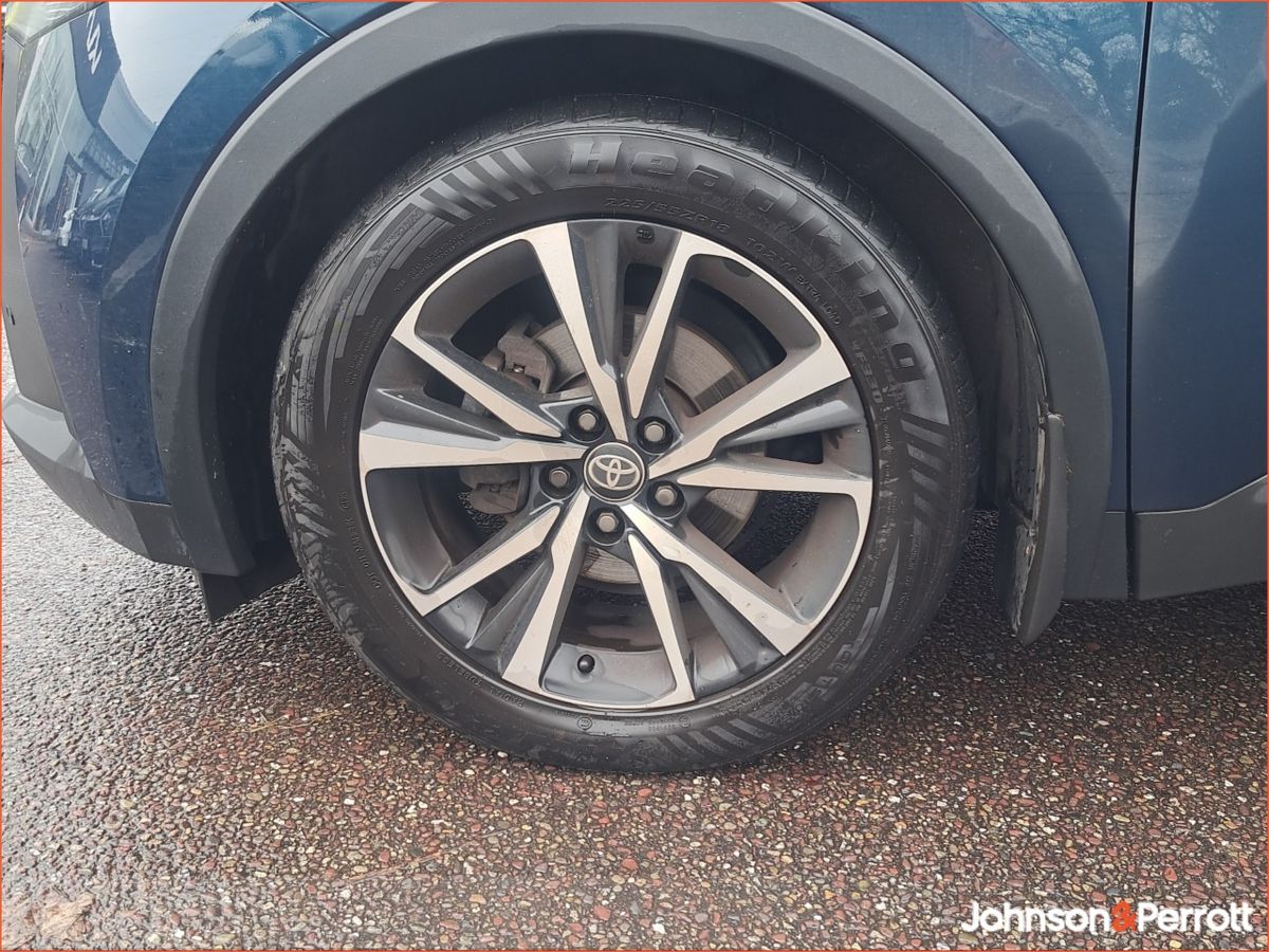 Toyota C-HR 1.8 HYBRID SPORT