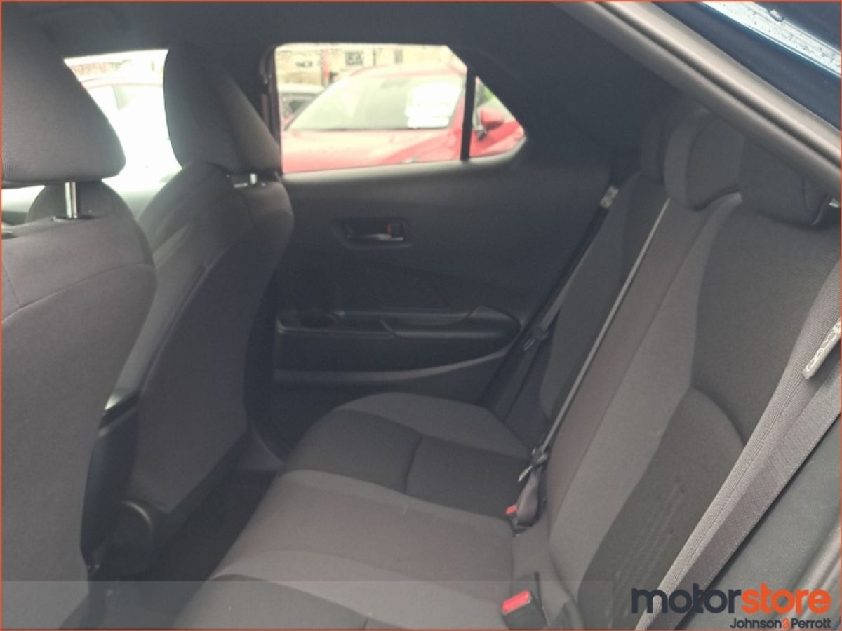 Toyota C-HR 1.8 HYBRID SPORT