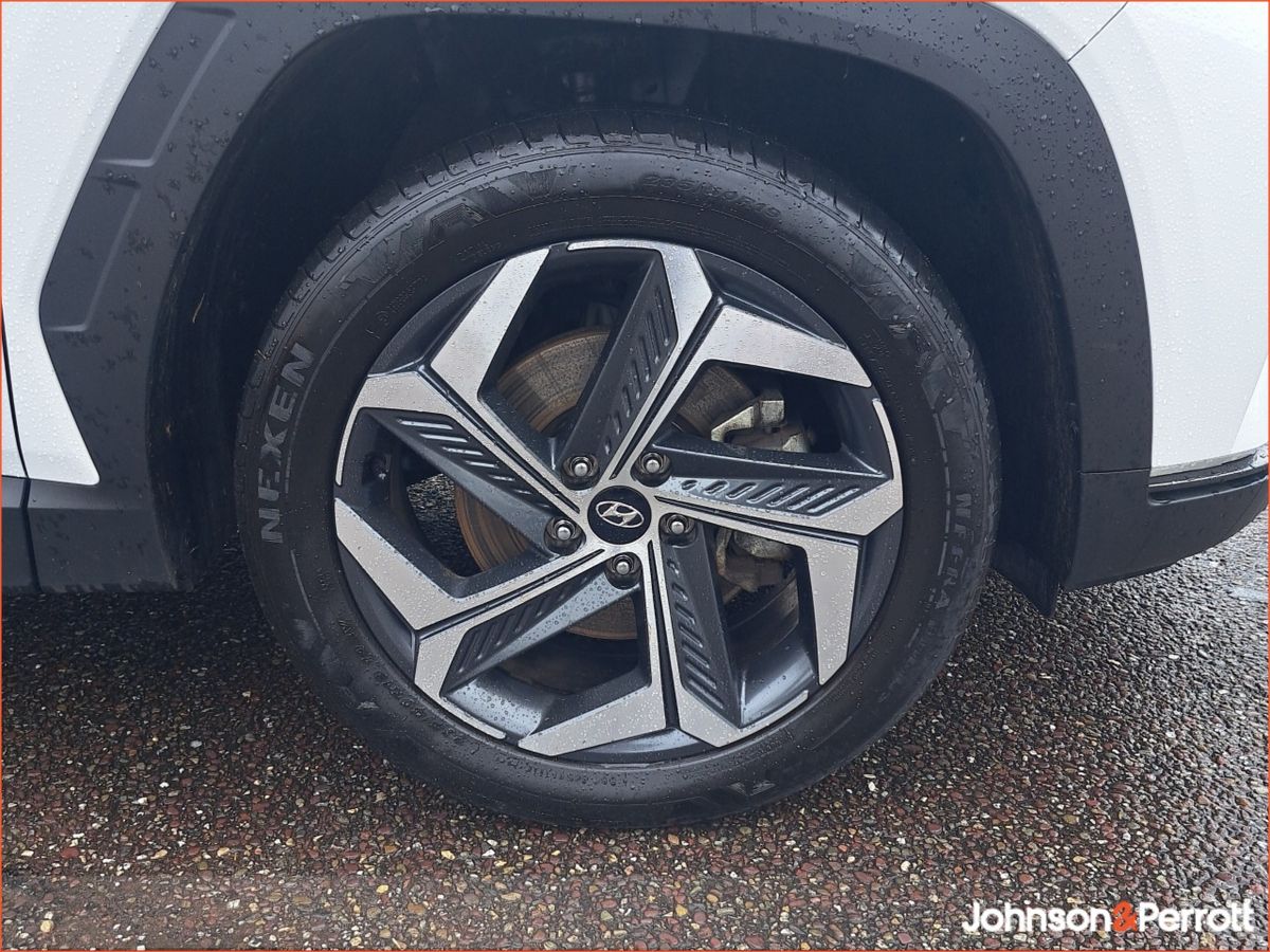 Hyundai Tucson 2WD Executive Plus HEV STG Auto