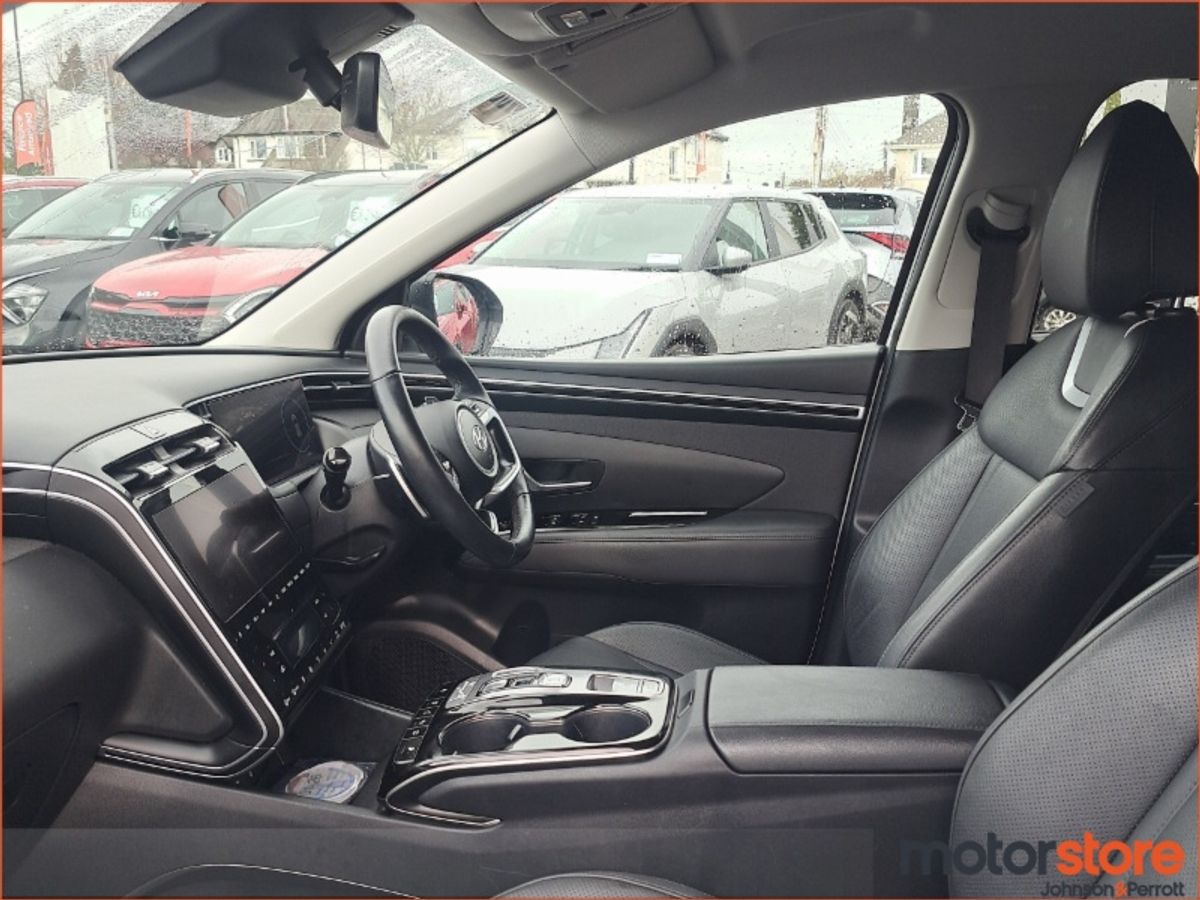 Hyundai Tucson 2WD Executive Plus HEV STG Auto