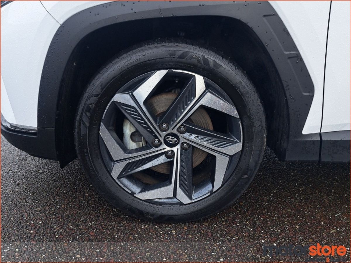 Hyundai Tucson 2WD Executive Plus HEV STG Auto