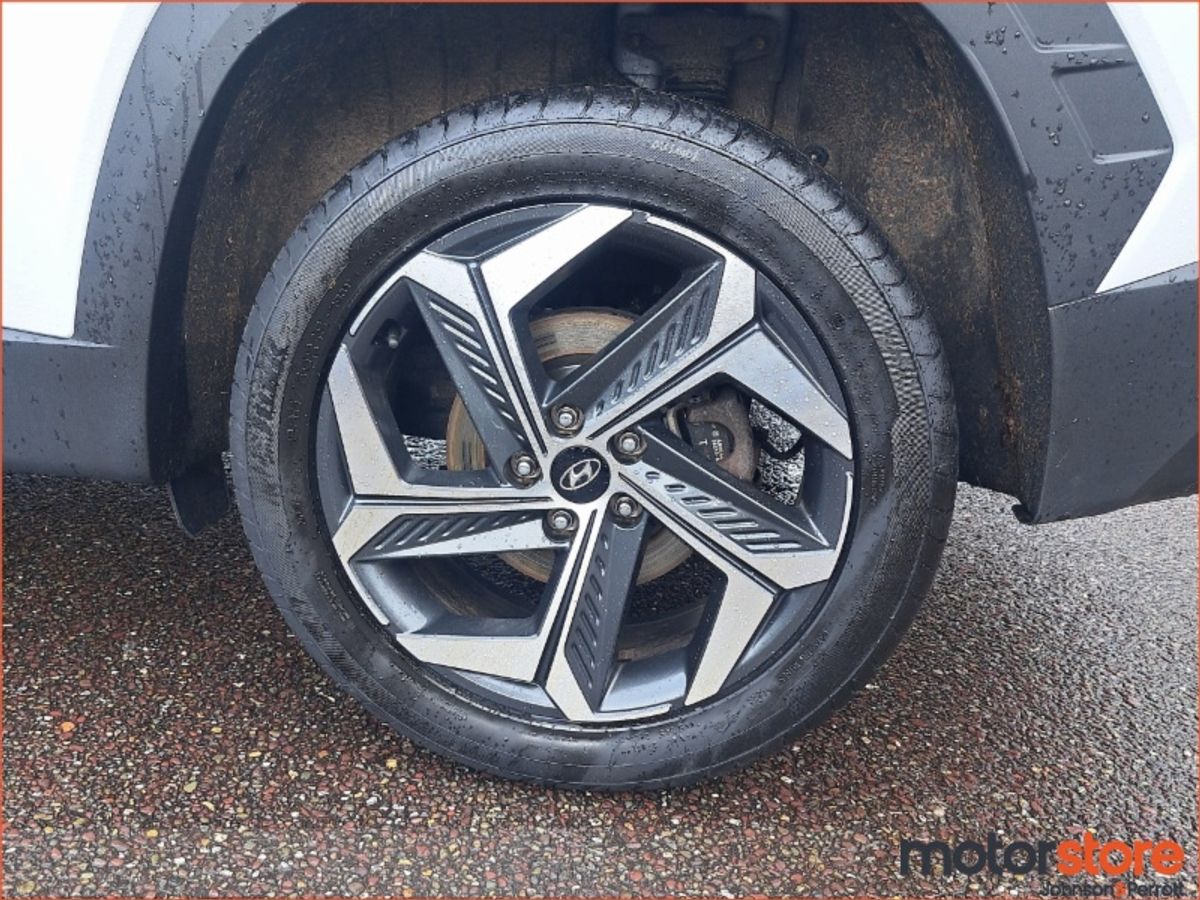 Hyundai Tucson 2WD Executive Plus HEV STG Auto