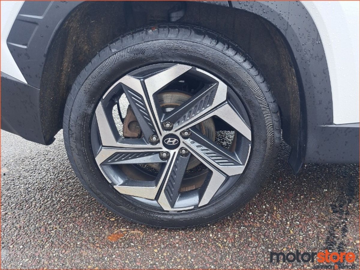 Hyundai Tucson 2WD Executive Plus HEV STG Auto