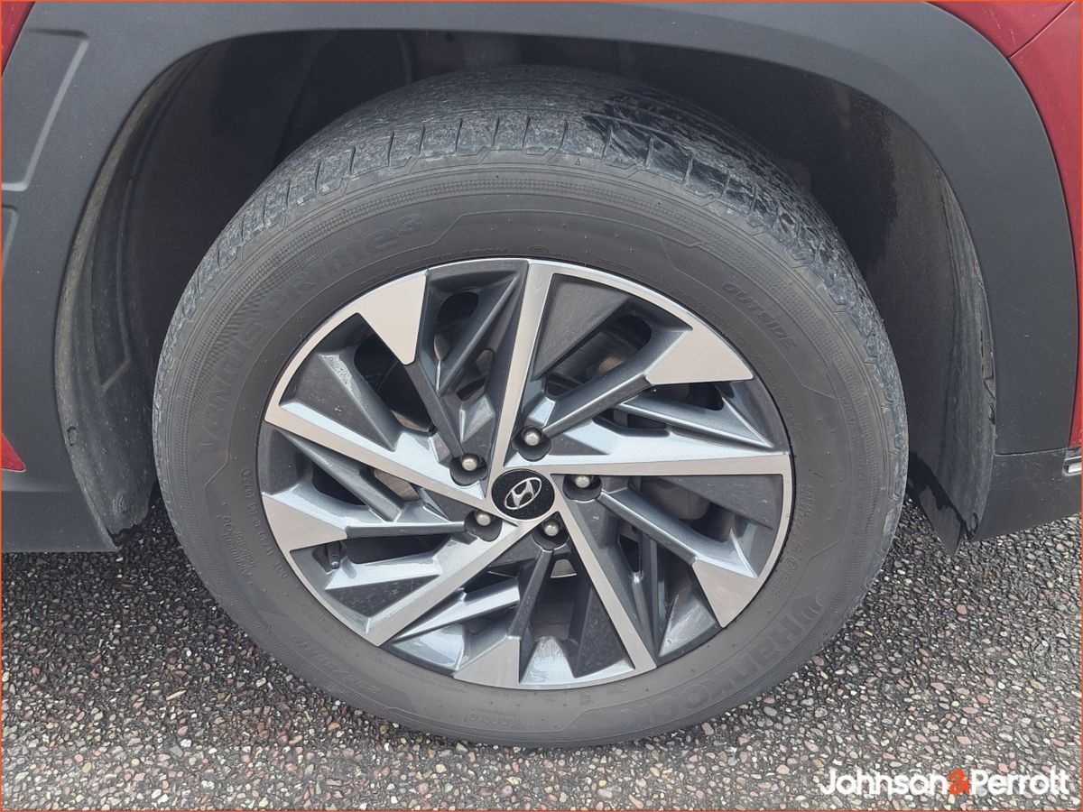 Hyundai Tucson 2WD Executive Plus w 2 Tone Roof