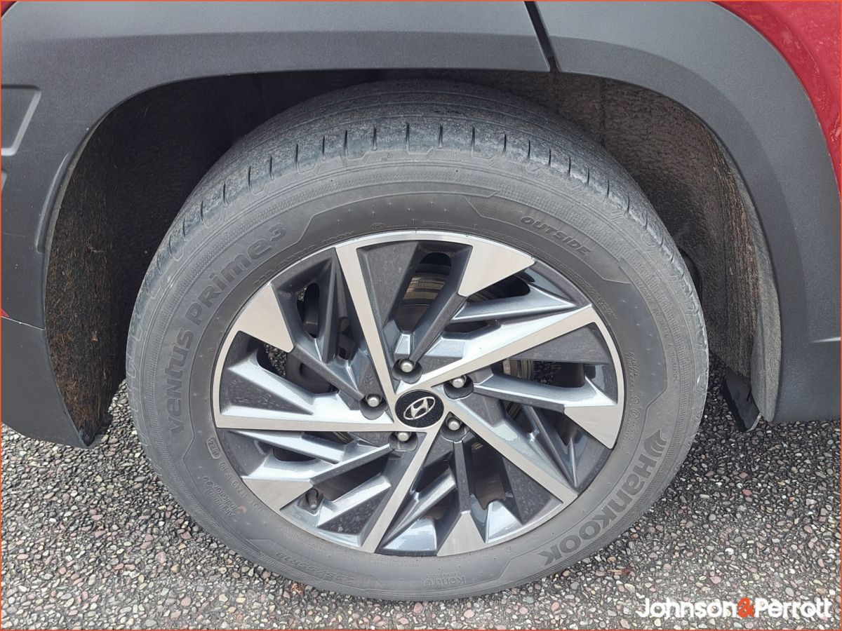 Hyundai Tucson 2WD Executive Plus w 2 Tone Roof