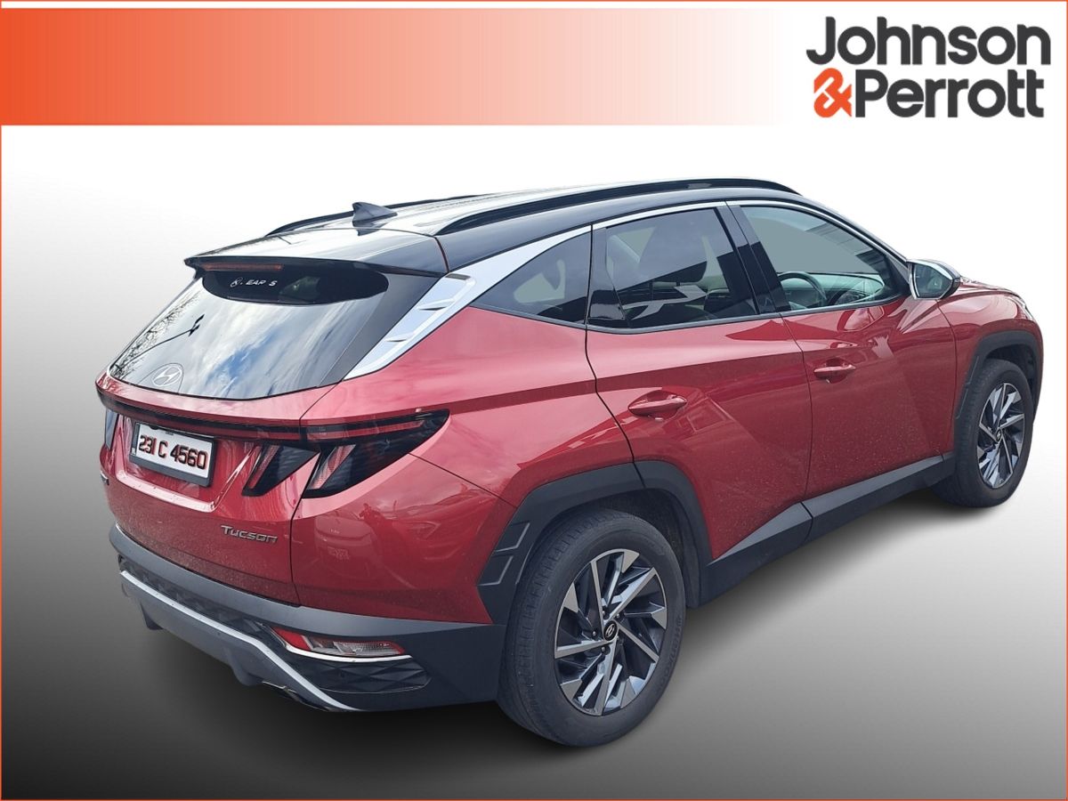 Hyundai Tucson 2WD Executive Plus w 2 Tone Roof