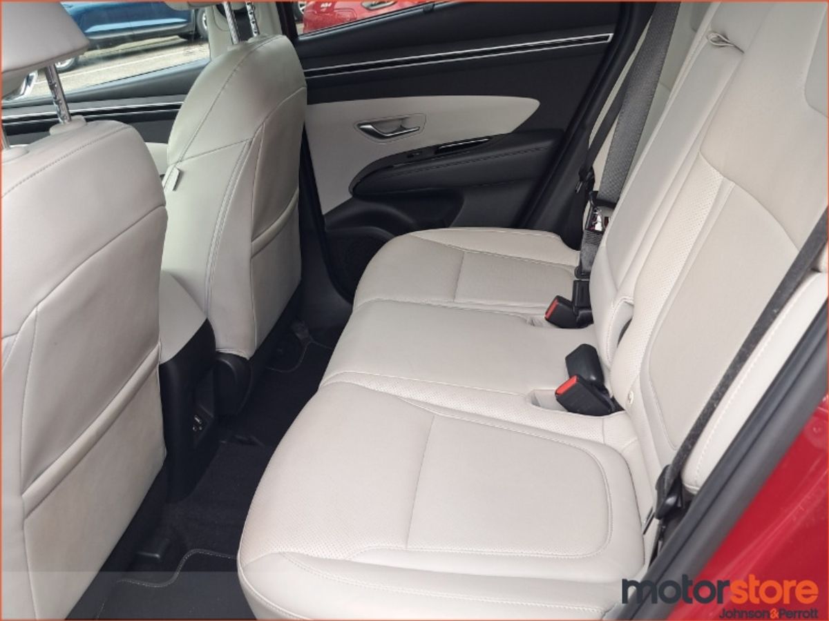 Hyundai Tucson 2WD Executive Plus w 2 Tone Roof