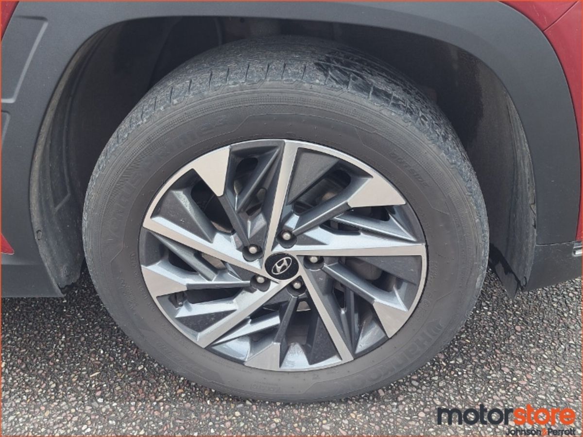 Hyundai Tucson 2WD Executive Plus w 2 Tone Roof